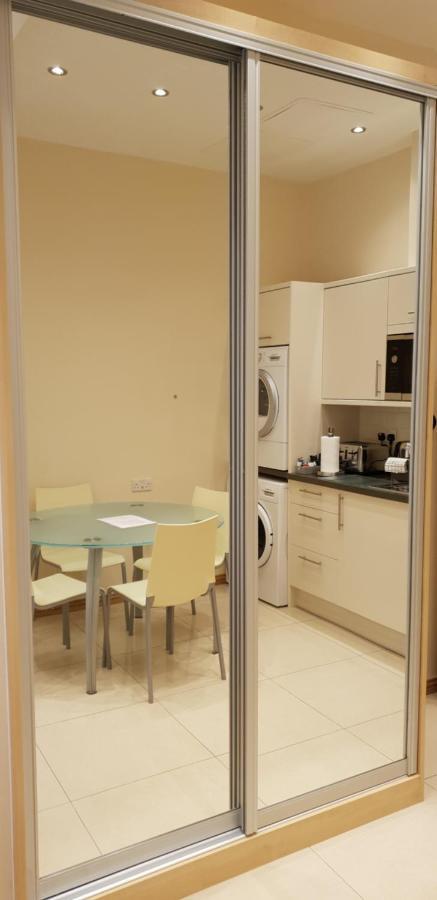 London Luxury Apartments 5 Min Walk From Ilford Station, With Free Parking Free Wifi Exterior photo