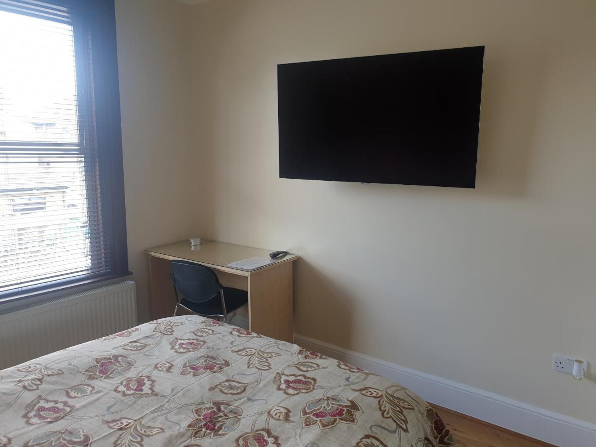 London Luxury Apartments 5 Min Walk From Ilford Station, With Free Parking Free Wifi Exterior photo